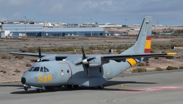 Formación y prácticas abandono aeronave Escuadrón 802-Ala 46